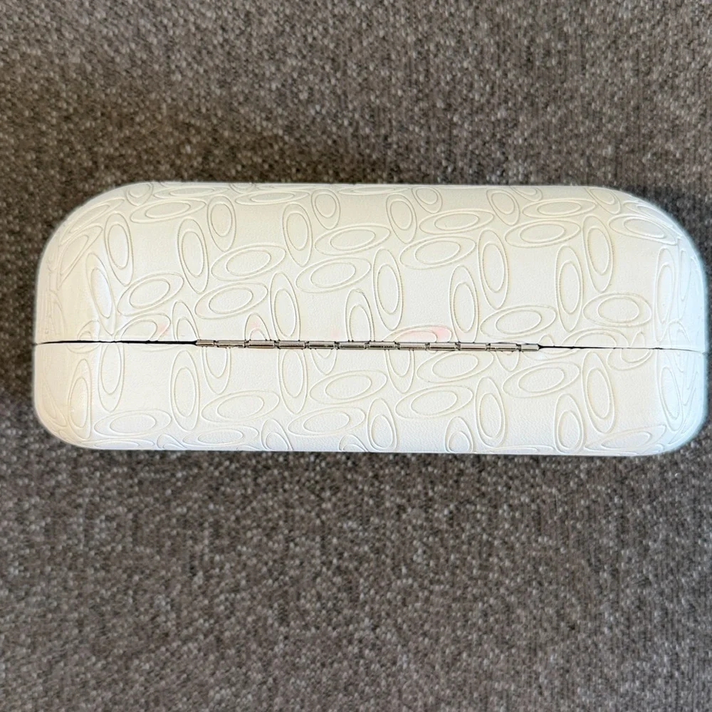 Oakley Sunglasses Hard Case. Excellent condition. Never used.